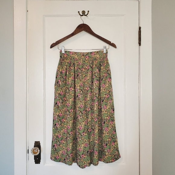 Runway International Wide Leg Culottes – Size M – Olive Green, Rose Pink - Picture 2 of 5